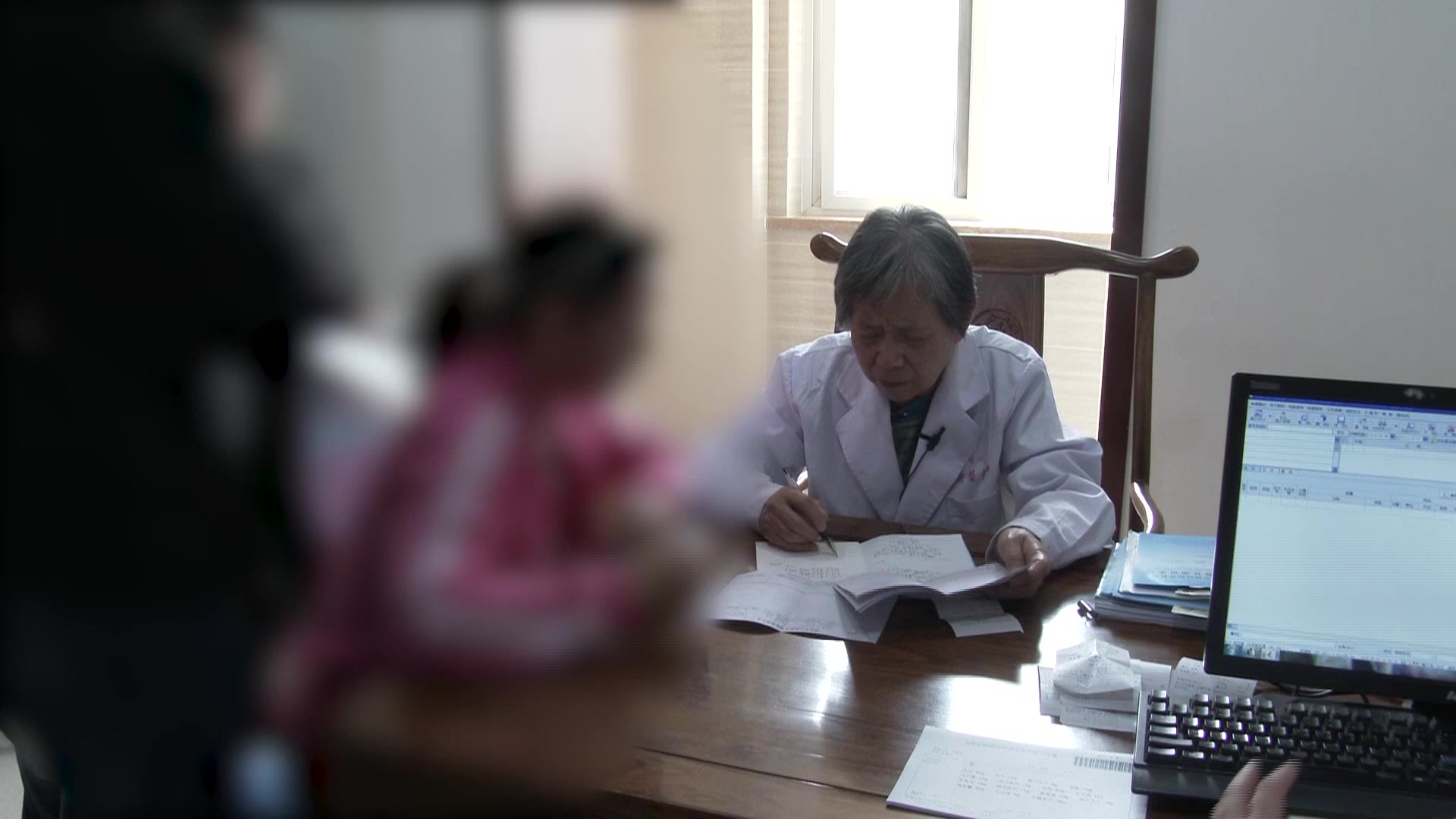 寒湿痹阻肝郁脾虚：47岁痹证患者全身关节痛反复发作的巩固治疗