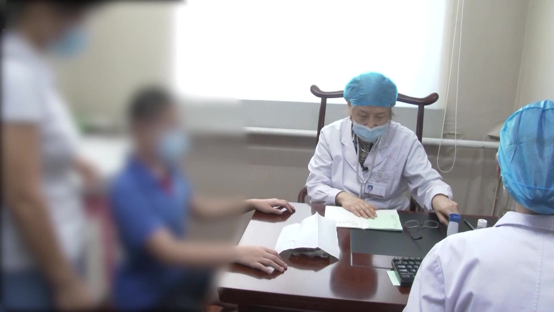 脾虚肝旺：10岁男童抽搐好转偶有眼动的健脾祛风善后法