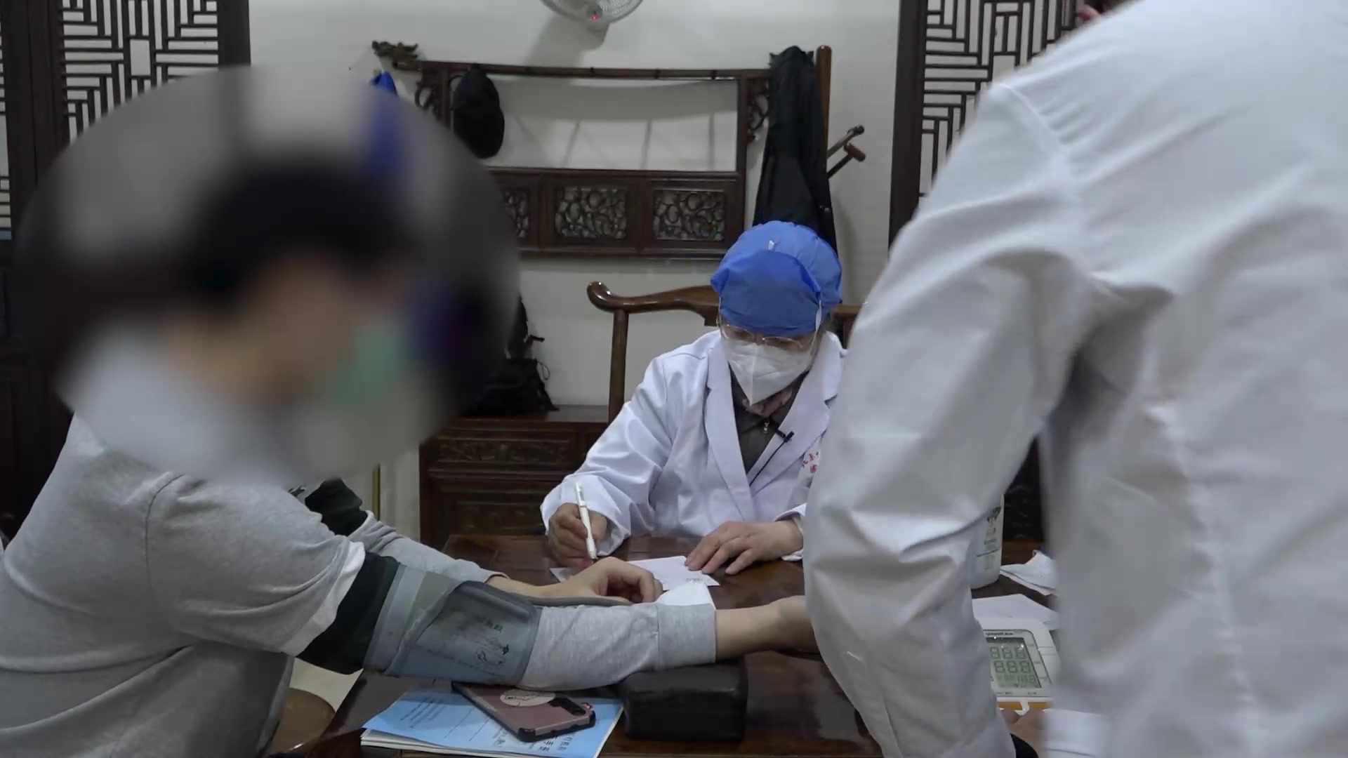 肝胃不和腑气不通：38岁男性失眠便秘口干的通腑导滞疏肝法