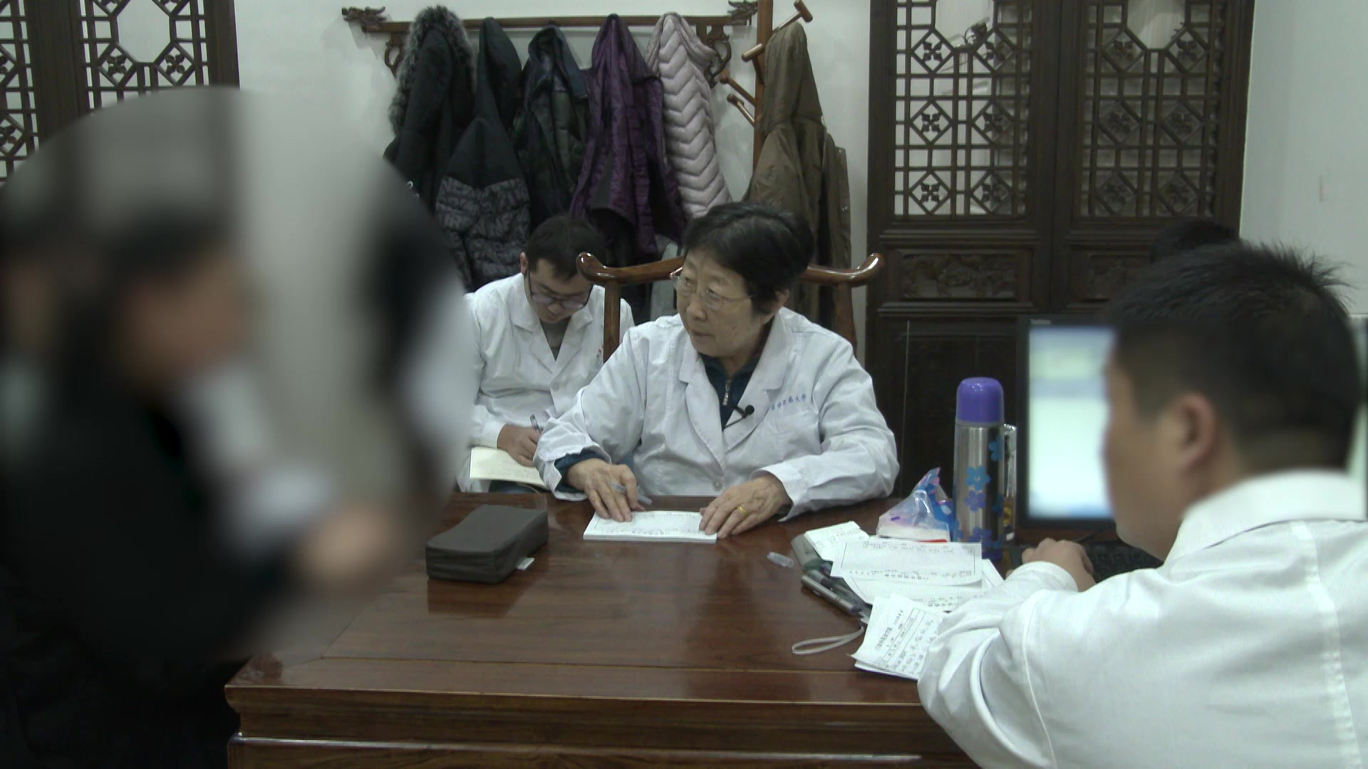 气血痹阻证：39岁产后身痛背强之桂枝汤加减与拔罐法