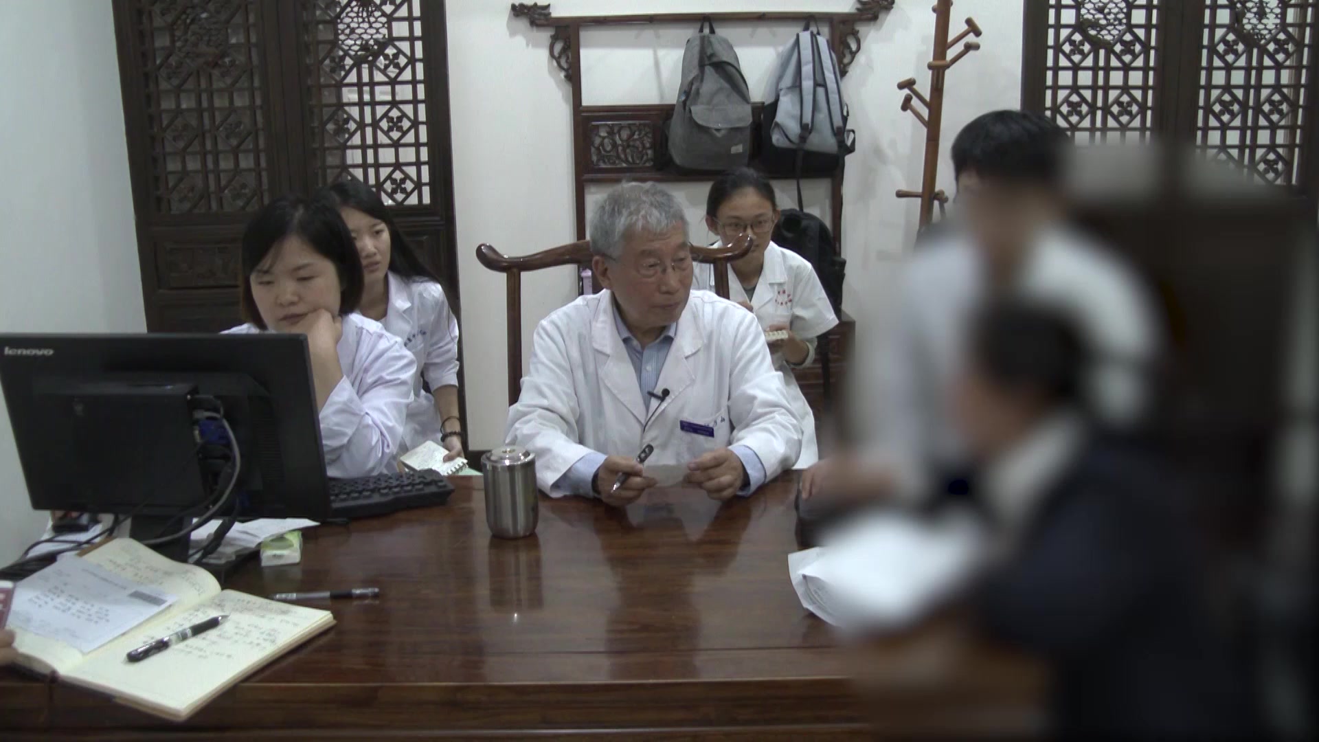 肝郁痰凝证：45岁女性胃堵背冷闭经的疏肝化痰调治