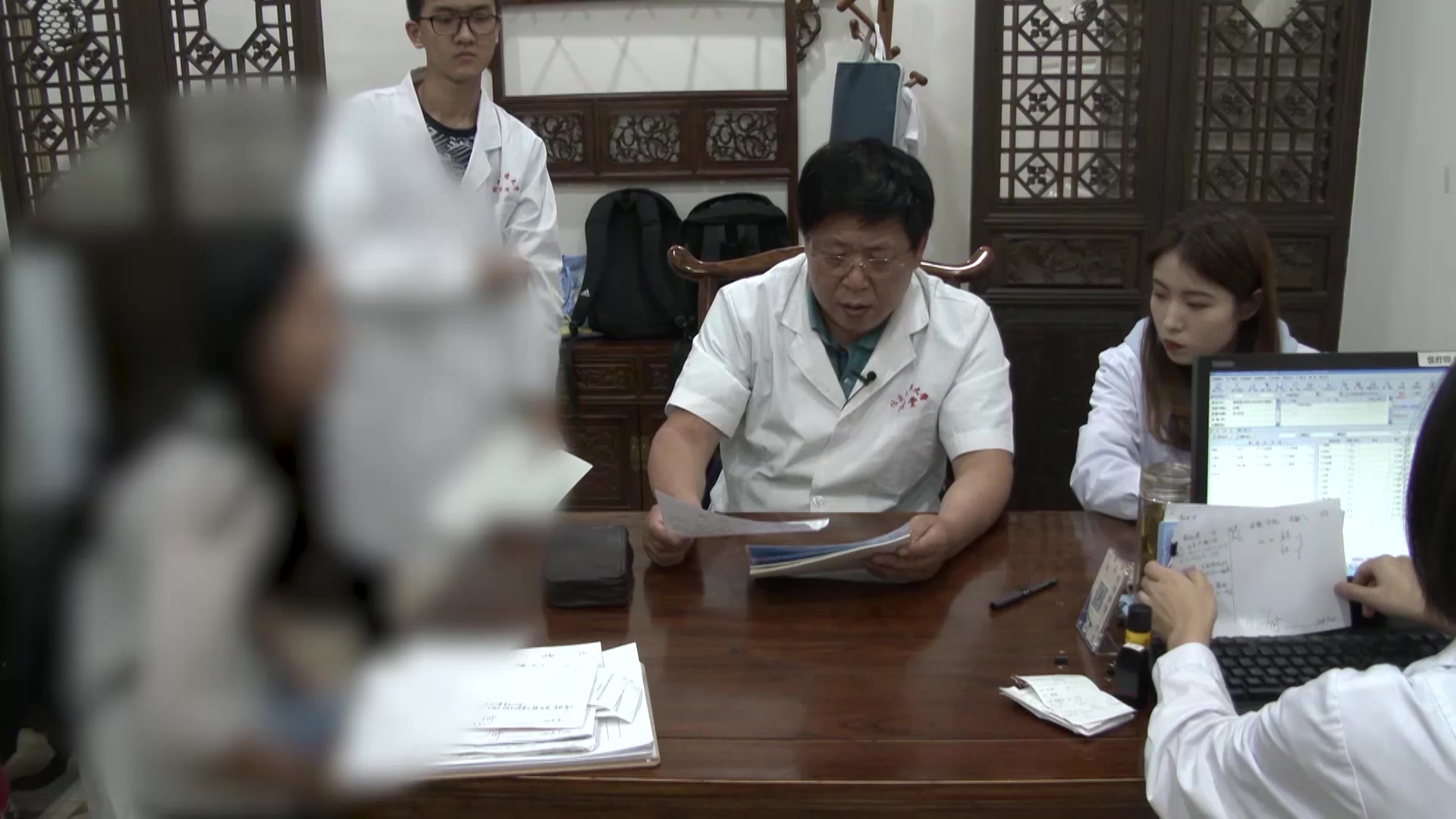 脾虚血热冲任不固：31岁女性经间期出血的仙鹤草益母草止血调经法