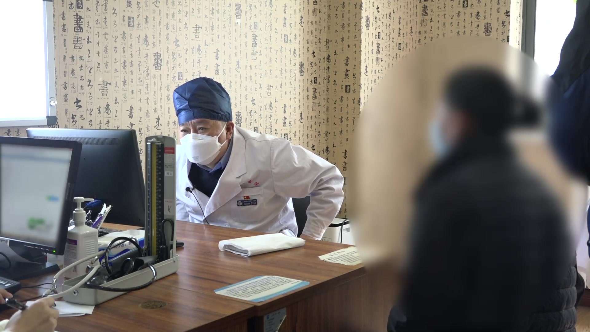 痰瘀阻络：55岁女性头晕行走无力失眠的化痰祛瘀通络法