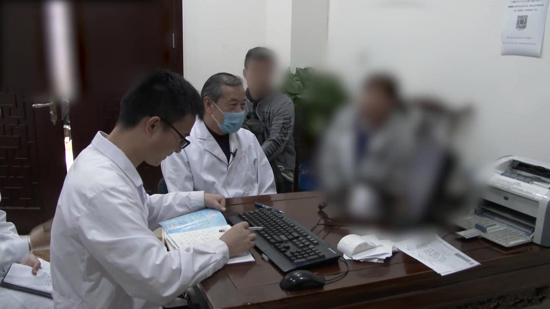 痰热壅肺气阴两虚：56岁女性反复低热4月余伴咳嗽黄痰的清热化痰法
