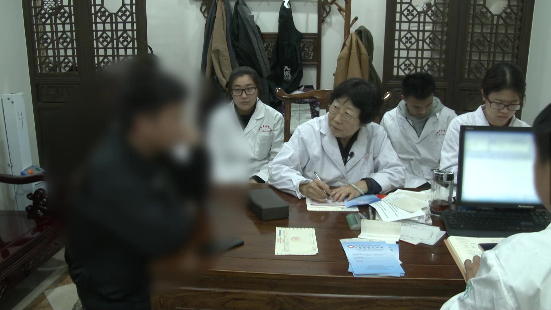 中焦虚寒：33岁胃溃疡复发胃脘疼痛之温中健胃法