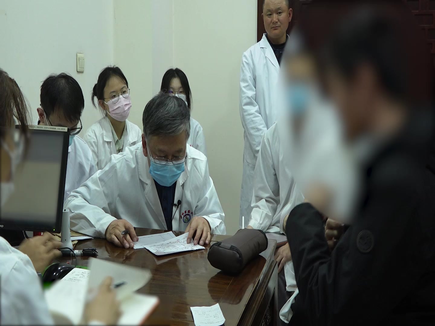 感冒余邪未尽：31岁男性感冒后咽痒干咳的调护与防过敏
