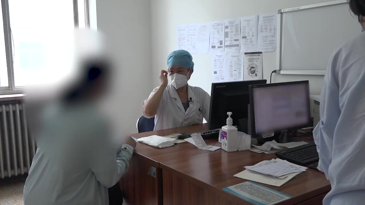 痰瘀痹阻证：57岁女性双手关节痛伴口干眼干的化痰逐瘀通络法