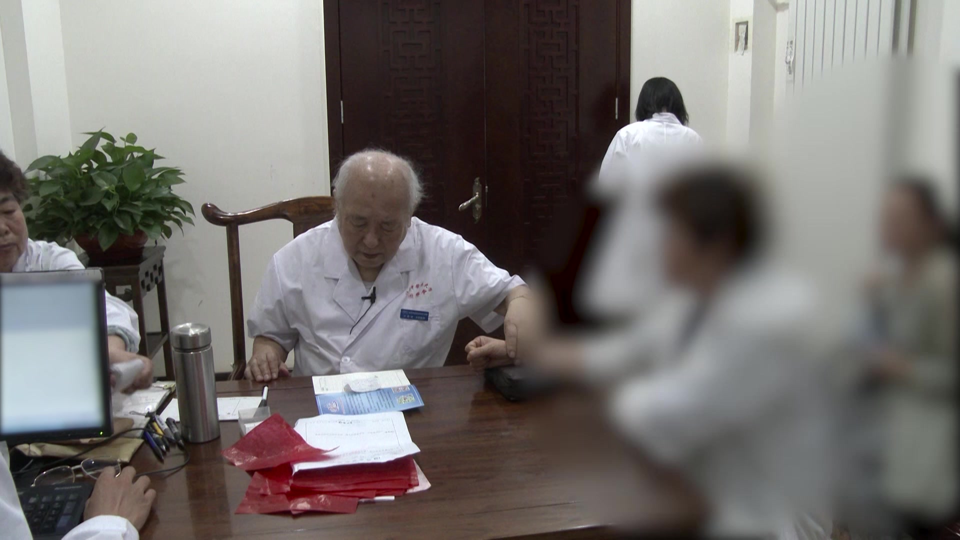 肝阳上亢：54岁教师劳累后突发高血压的平肝潜阳法