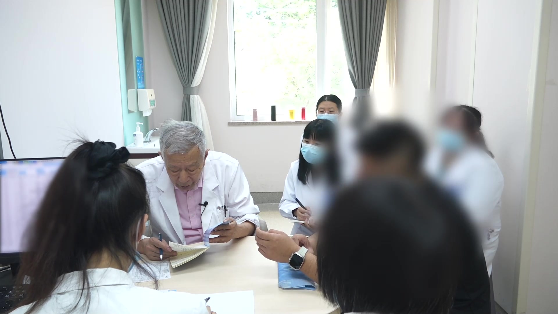 肝阳上亢兼脾虚湿困：41岁男性头晕乏力伴大便溏的平肝健脾祛湿法