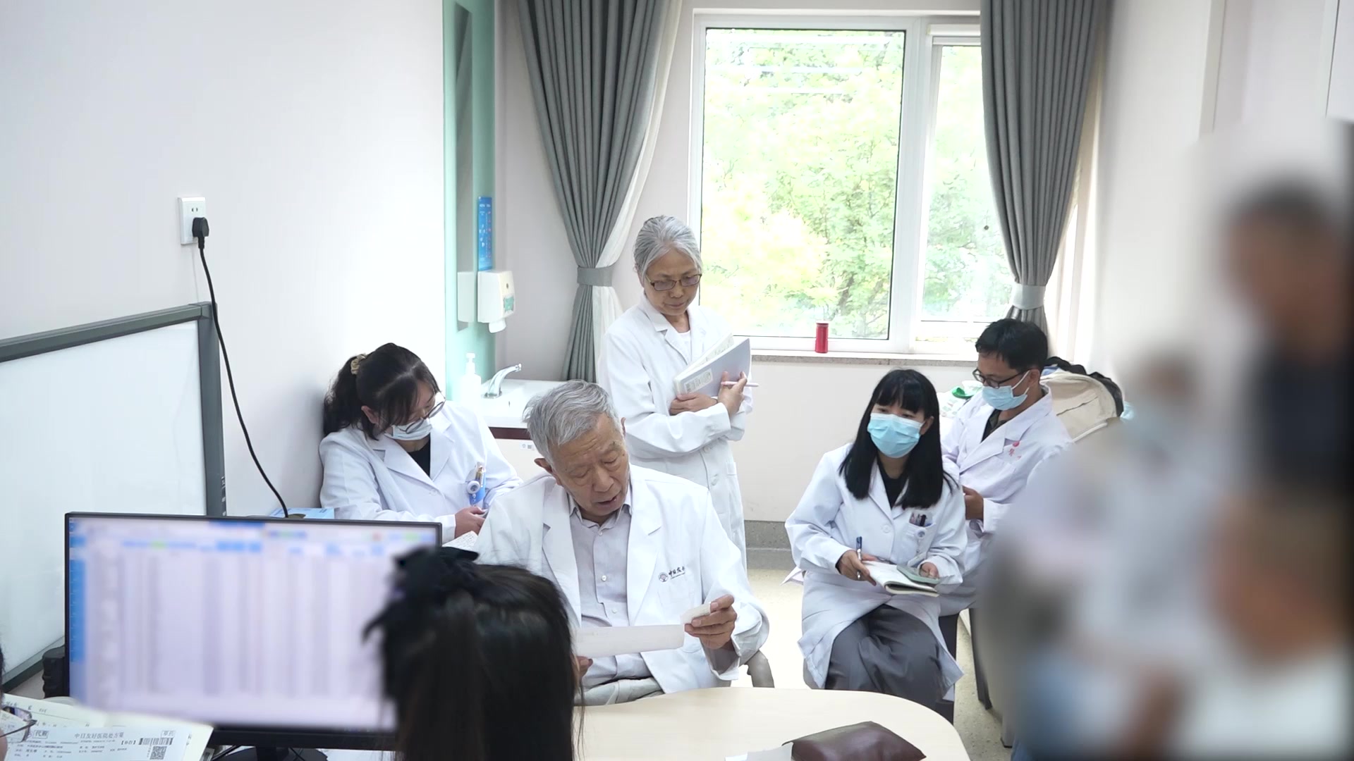 痰湿阻滞证：38岁男性高血压停西药后血压稳定、尿不尽的健脾祛湿与减重调治