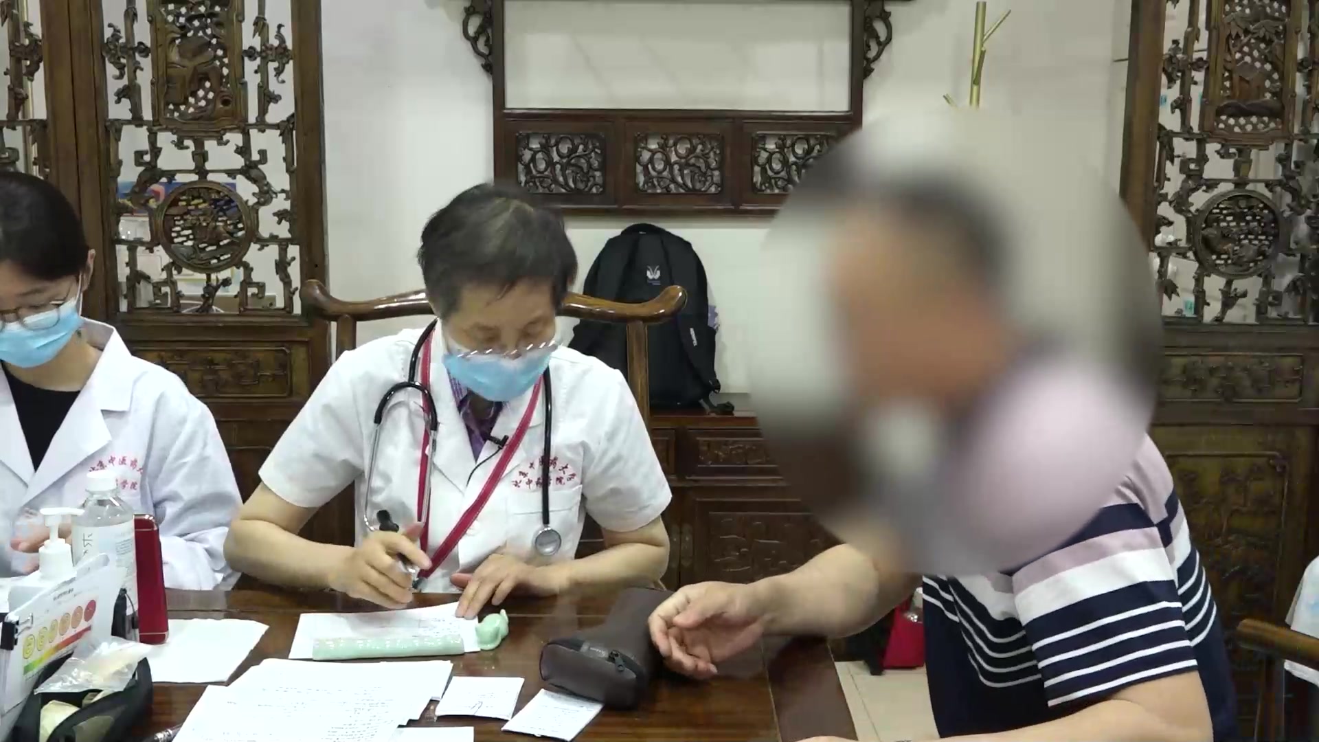 脾肺气虚风邪袭表：48岁男性荨麻疹盗汗乏力的健脾祛风法