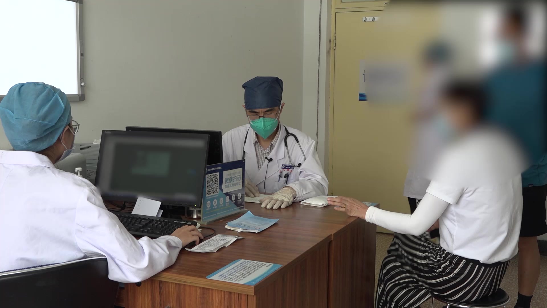 阴虚火旺肝阳上扰：58岁女性心悸耳鸣失眠的清热平肝法