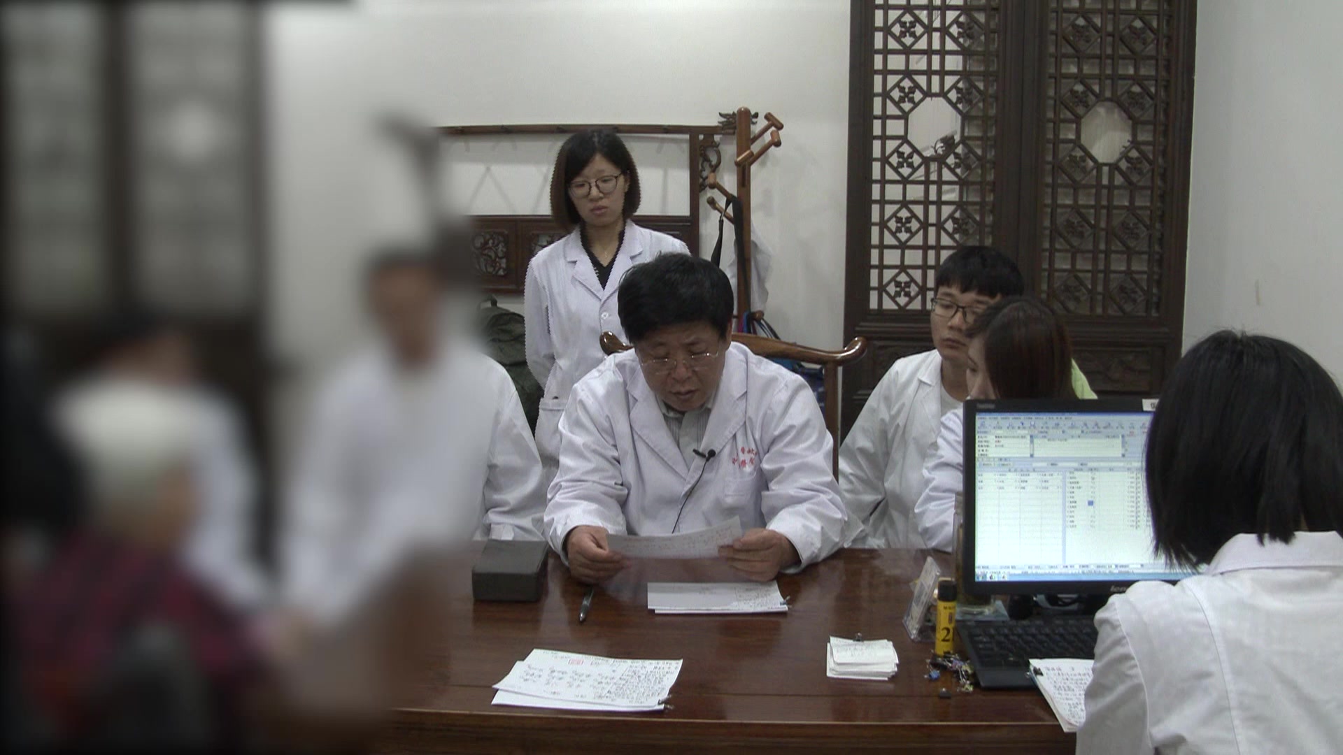脾胃虚弱湿热内蕴：86岁老人纳差水肿夜尿频多之健脾和胃法