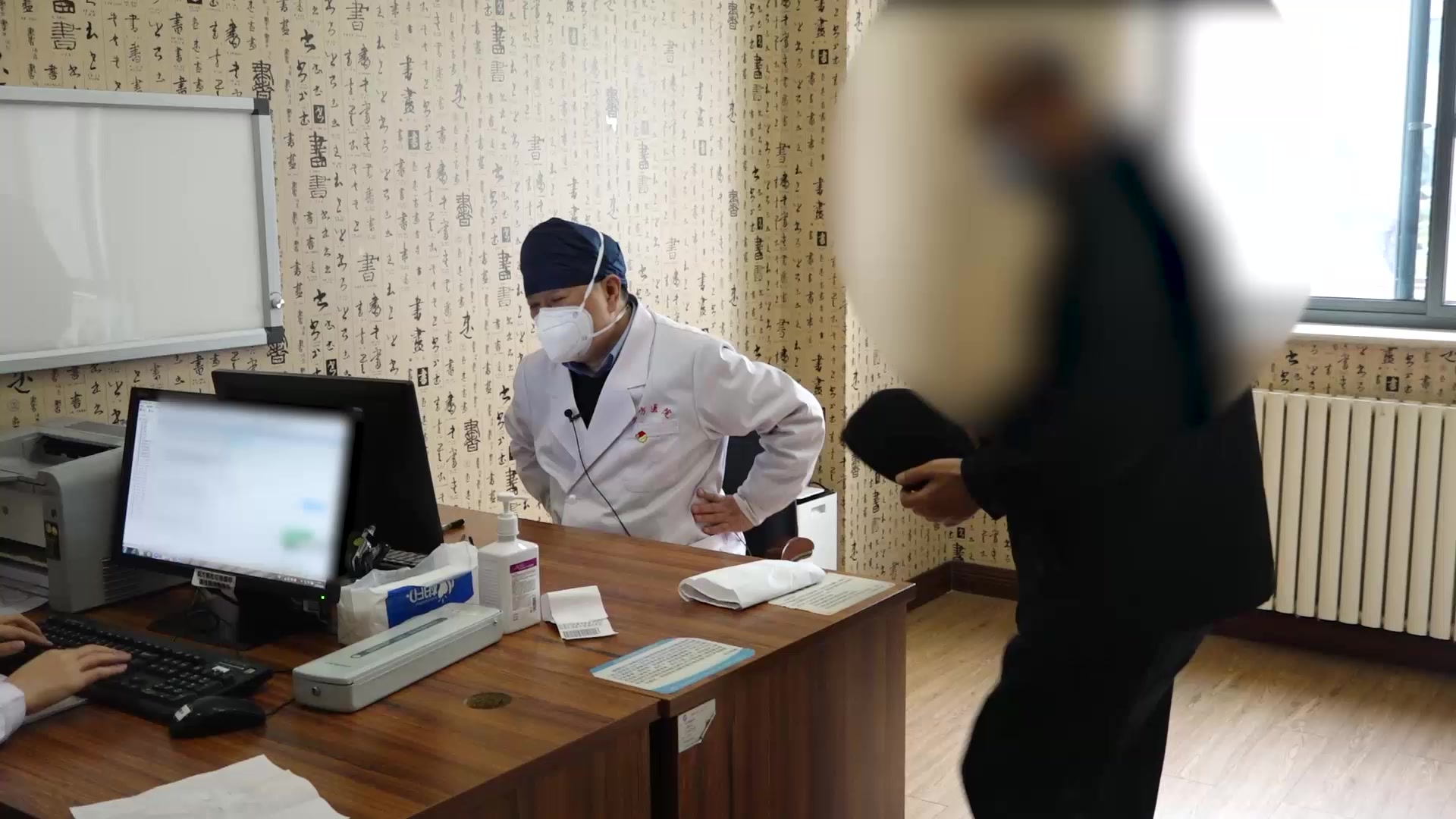 肝肾不足 痰瘀阻络：73岁男性眩晕脚软如踩棉花的平肝化痰通络法