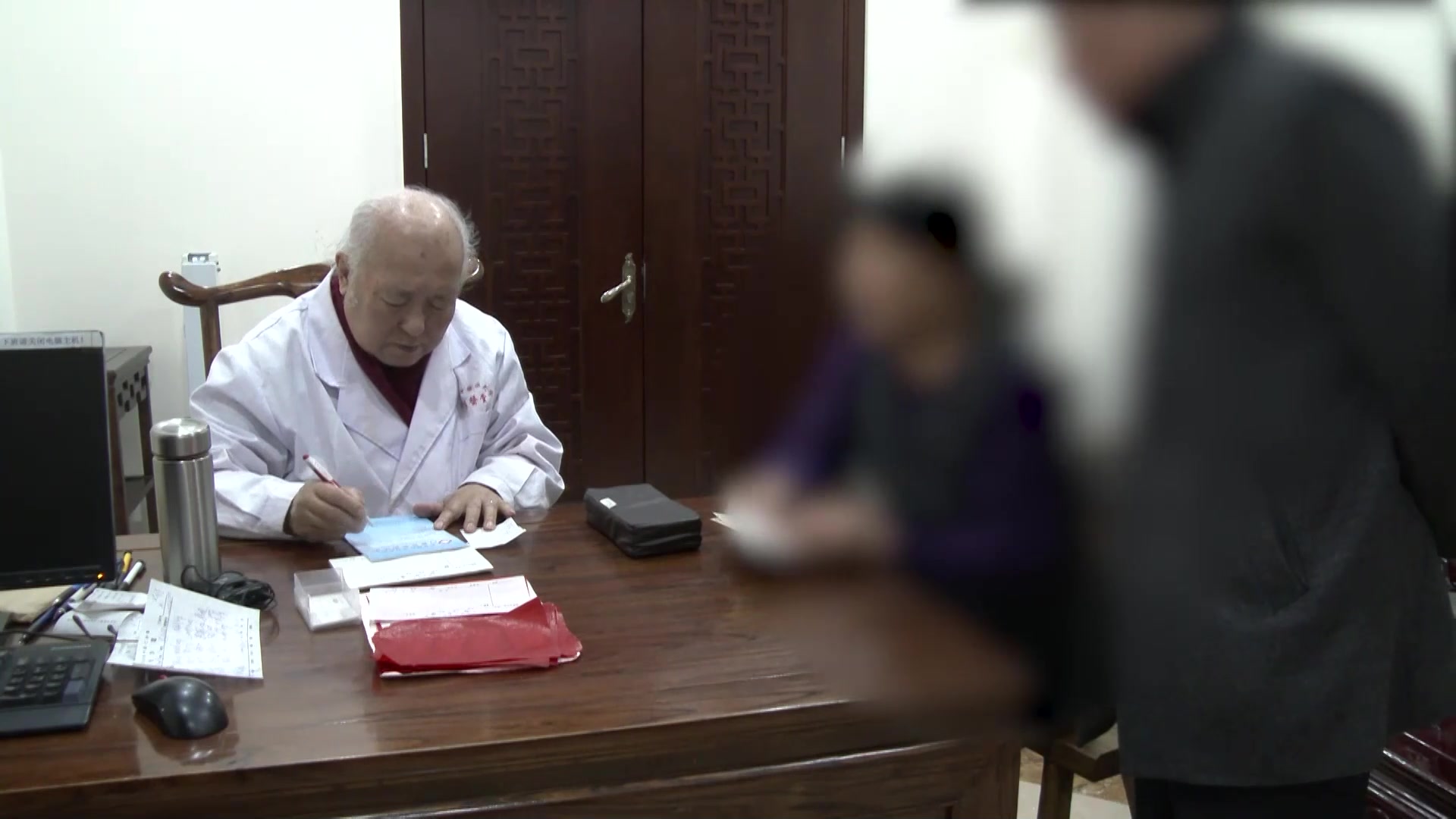 气滞血瘀胸痹：61岁女性左胸憋闷疼痛的活血行气法