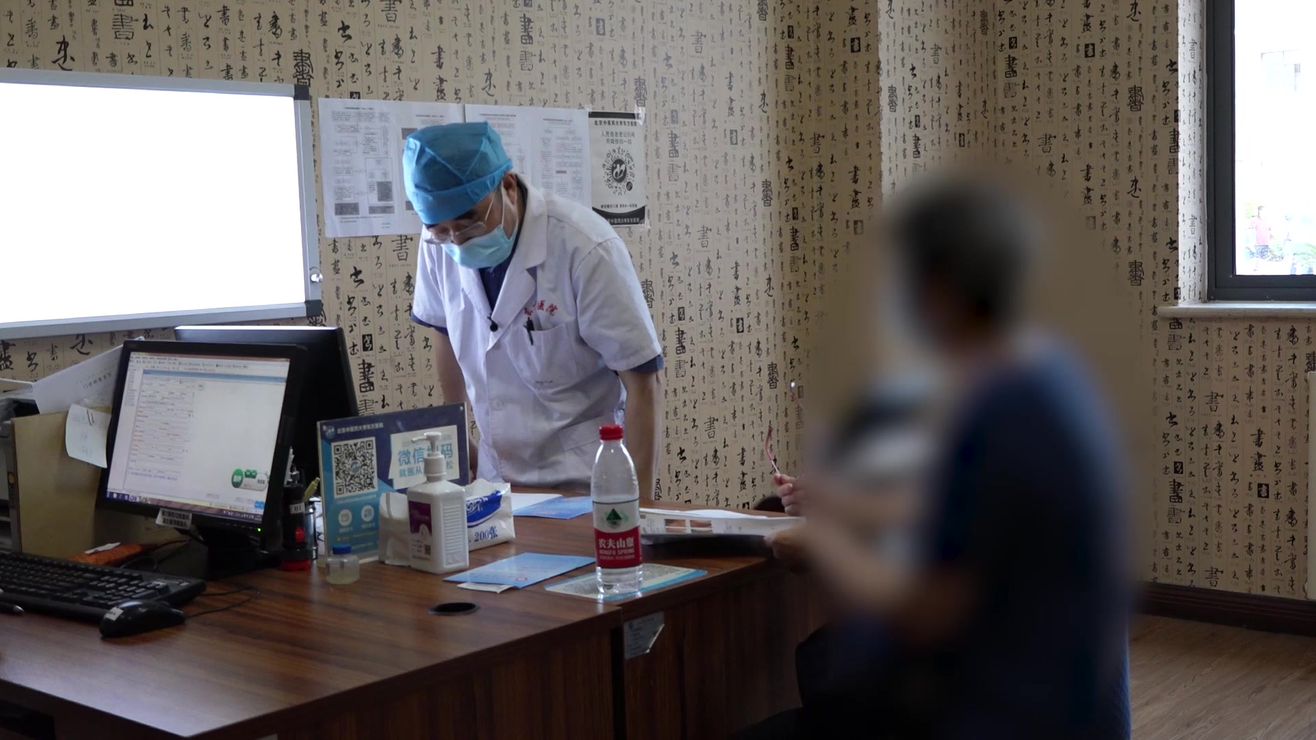 痰瘀互结：64岁男性结肠息肉术后反酸嗜睡的化痰祛瘀法