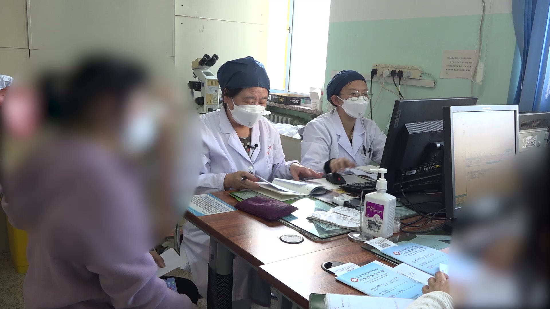 肝肾阴虚：51岁围绝经期女性烘热汗出烦躁的滋肾养阴清热法