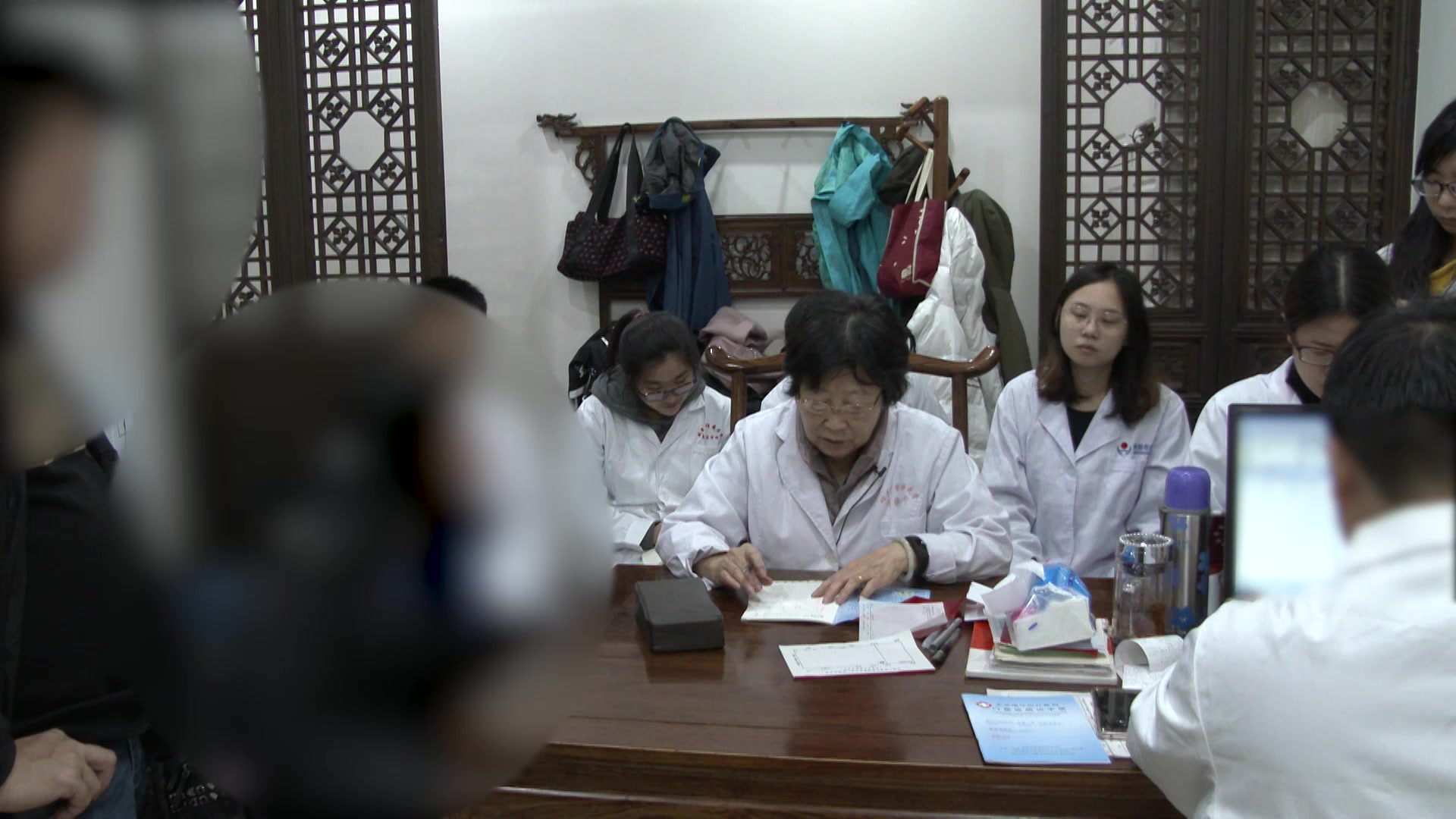 阴阳失调气血两虚：29岁女性低热后畏寒失眠的调补阴阳法