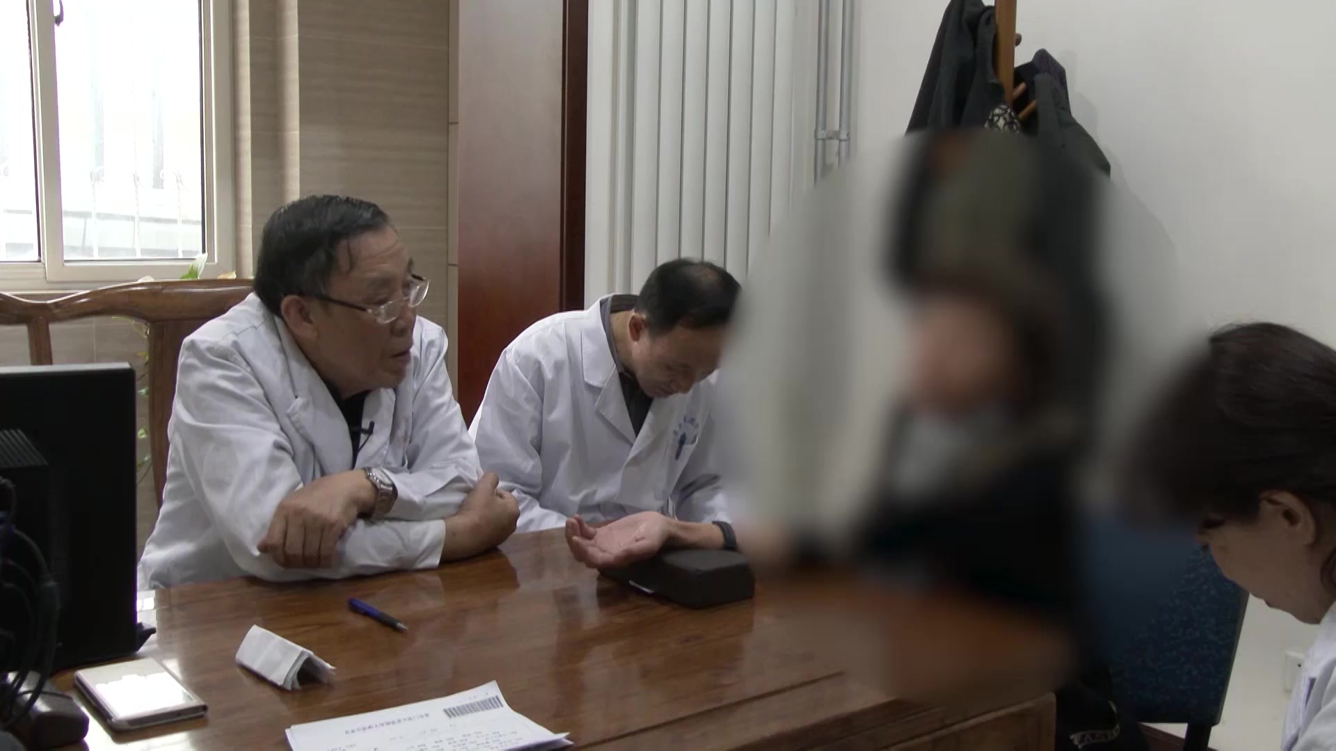 脾胃虚寒：56岁女性胃脘嘈杂食后加重的黄芪建中汤温中健脾法