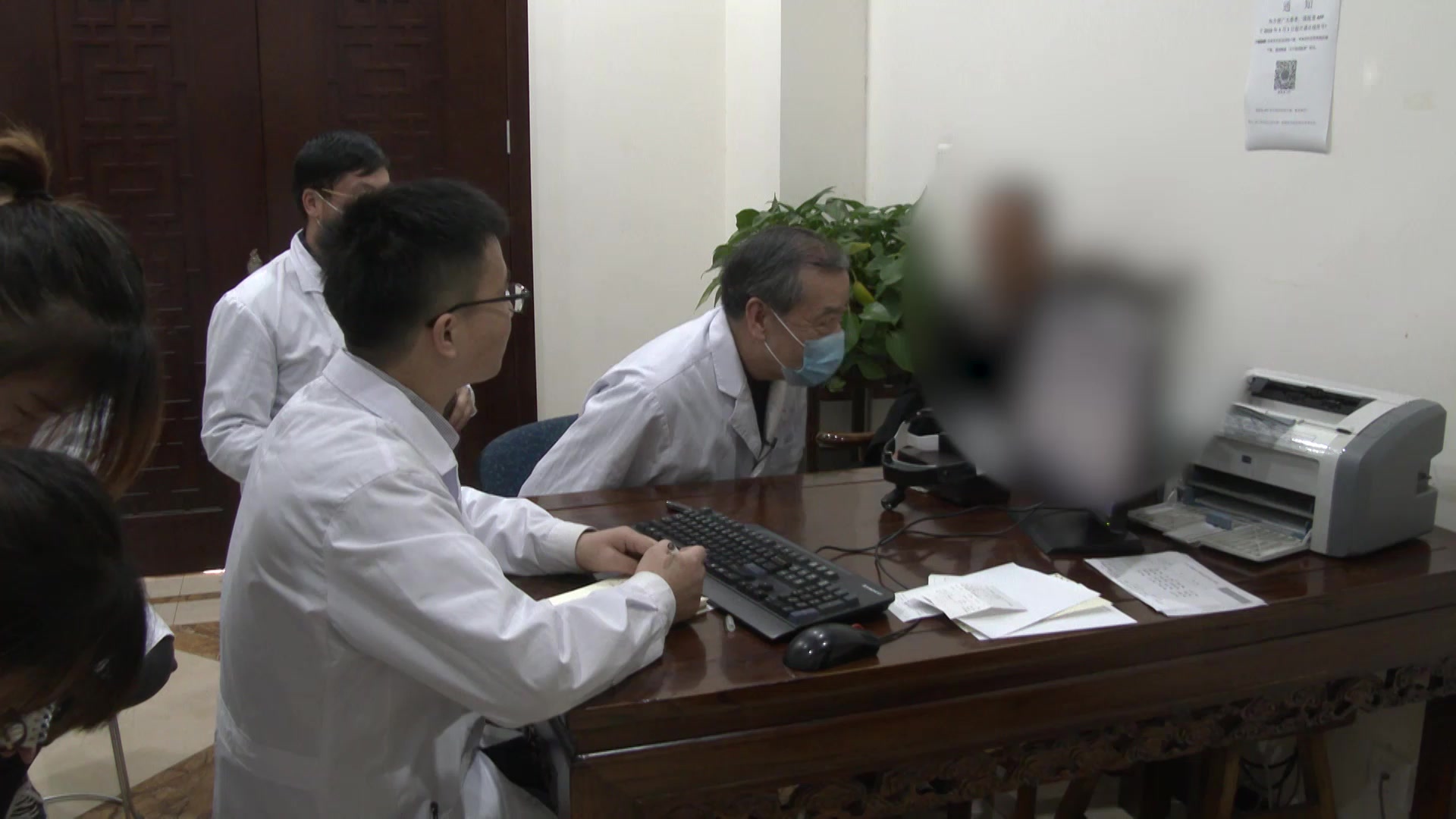 脾虚痰阻清窍不宁：74岁男性耳鸣2周伴体位性眩晕的健脾通窍法