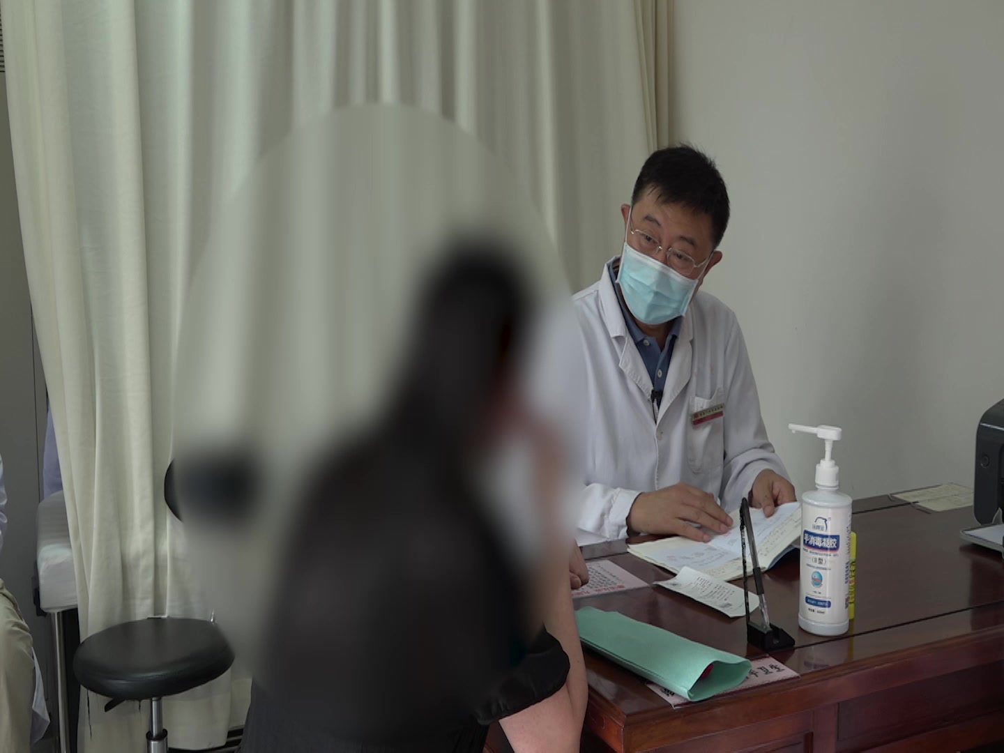 湿热蕴肤：39岁女性黄褐斑脱发的清热利湿法