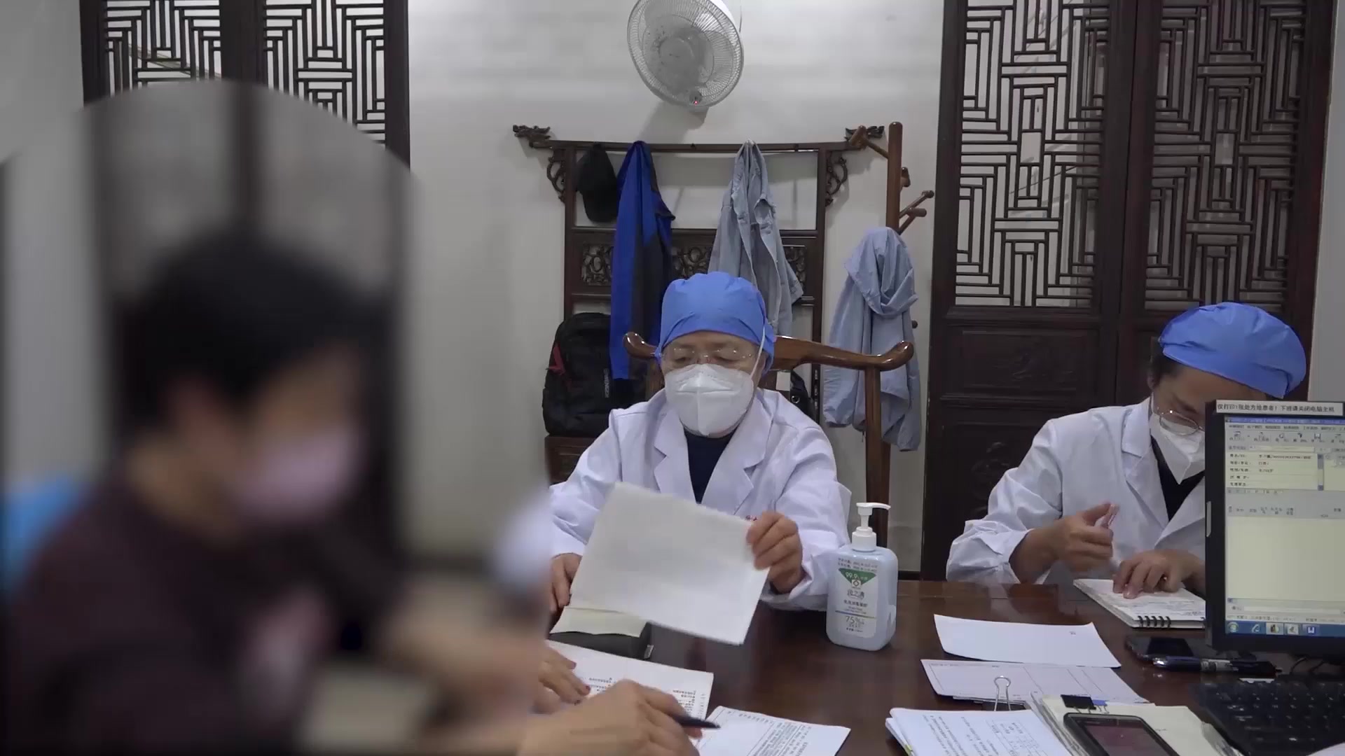 肝郁脾虚挟瘀：53岁女性腹胀失眠十余年之痛泻要方散郁安神