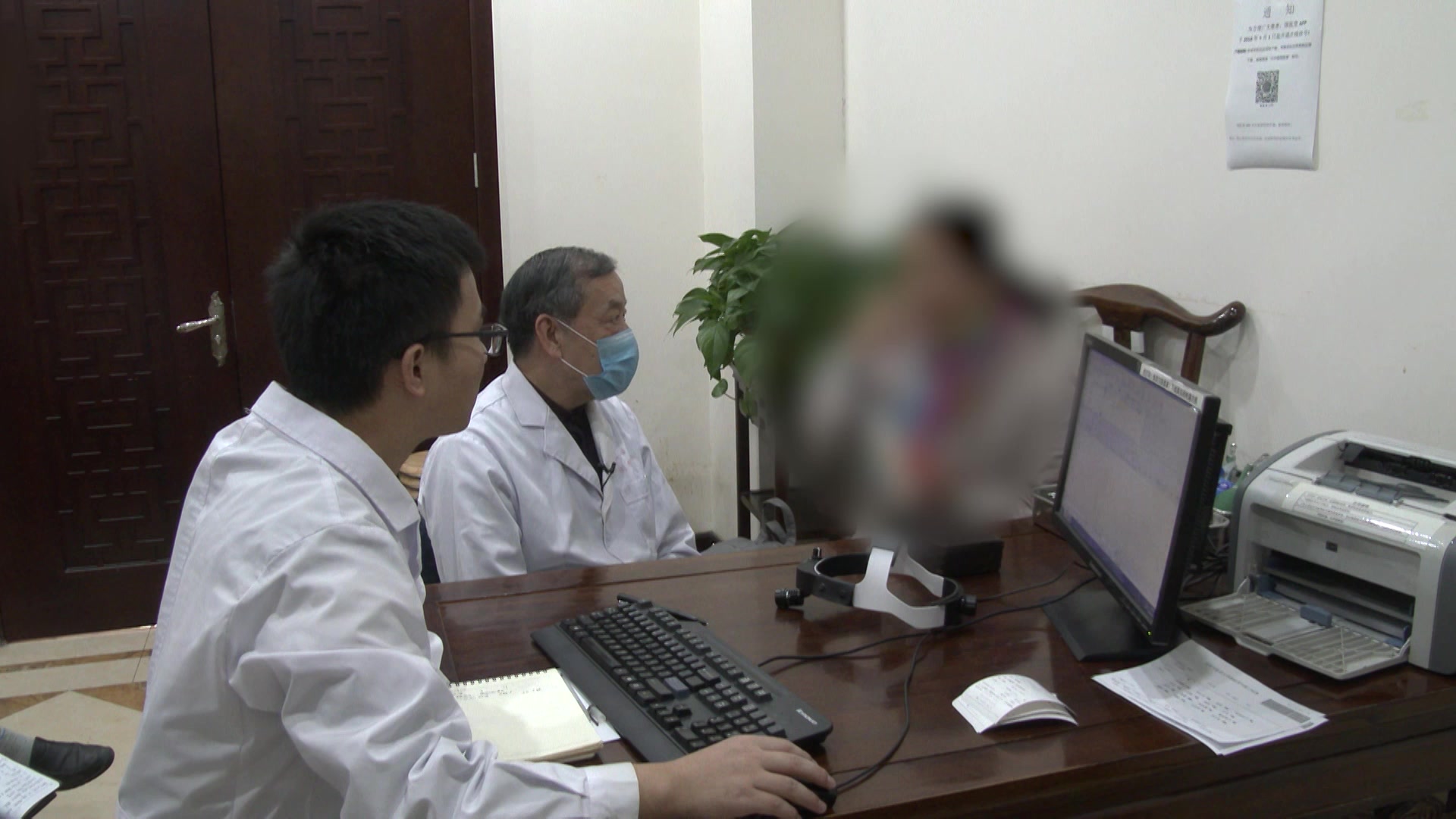 肺卫不固风邪外袭：11岁男孩过敏性鼻炎伴荨麻疹的玉屏风散加减