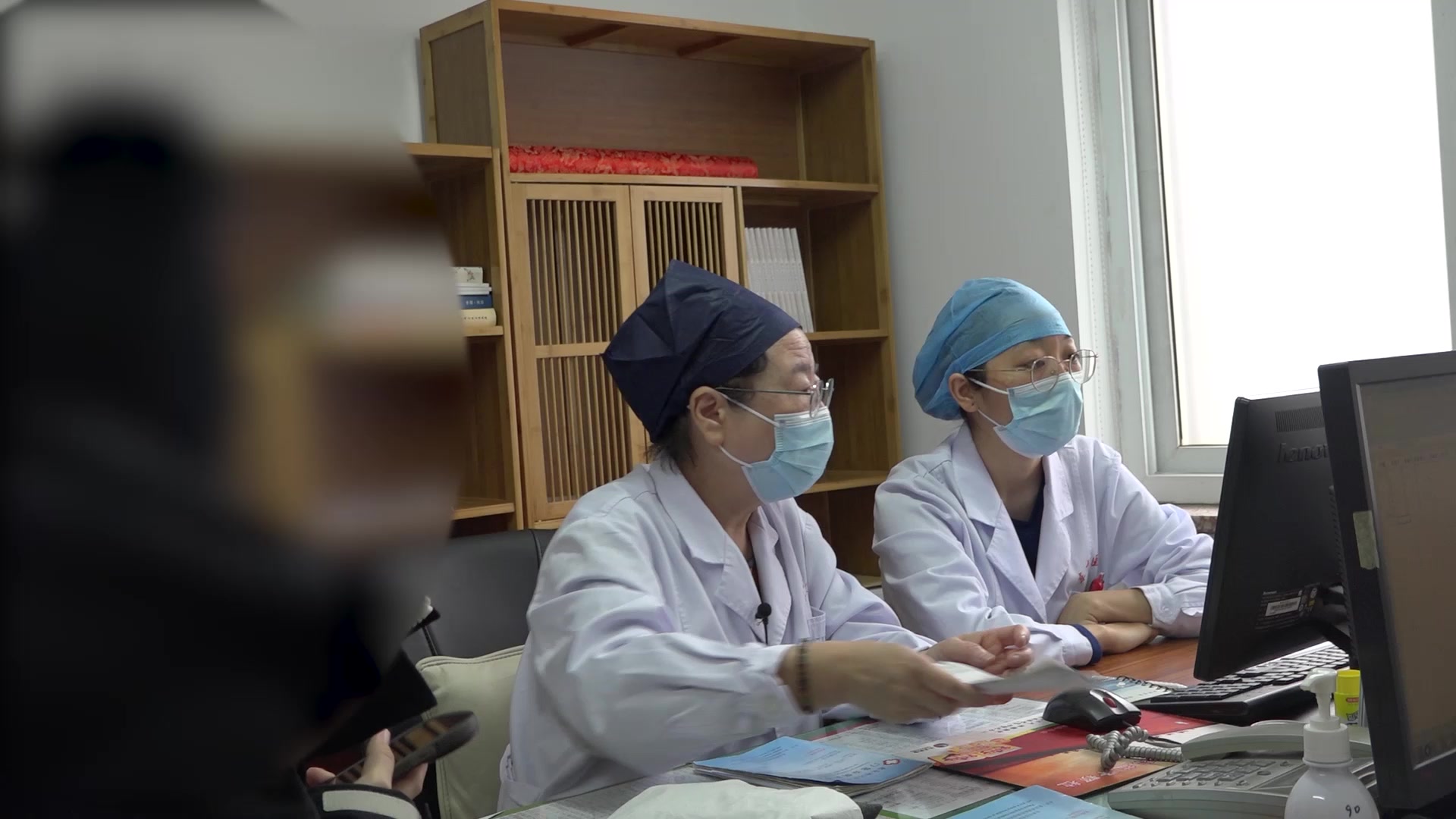 寒湿瘀滞胞宫：育龄女性小腹隐痛伴带下异常的温经活血夫妻同治