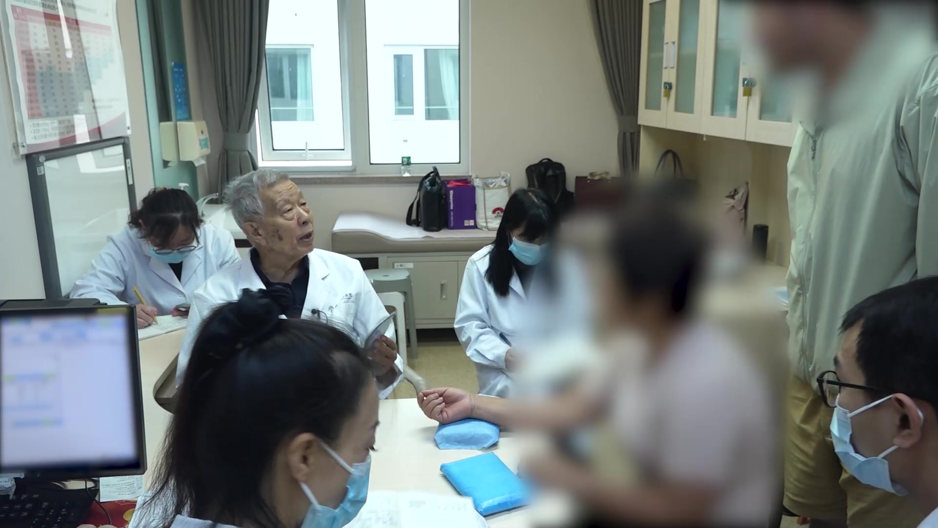 肝肾不足证：55岁难治性高血压头晕的中西结合减药巩固法