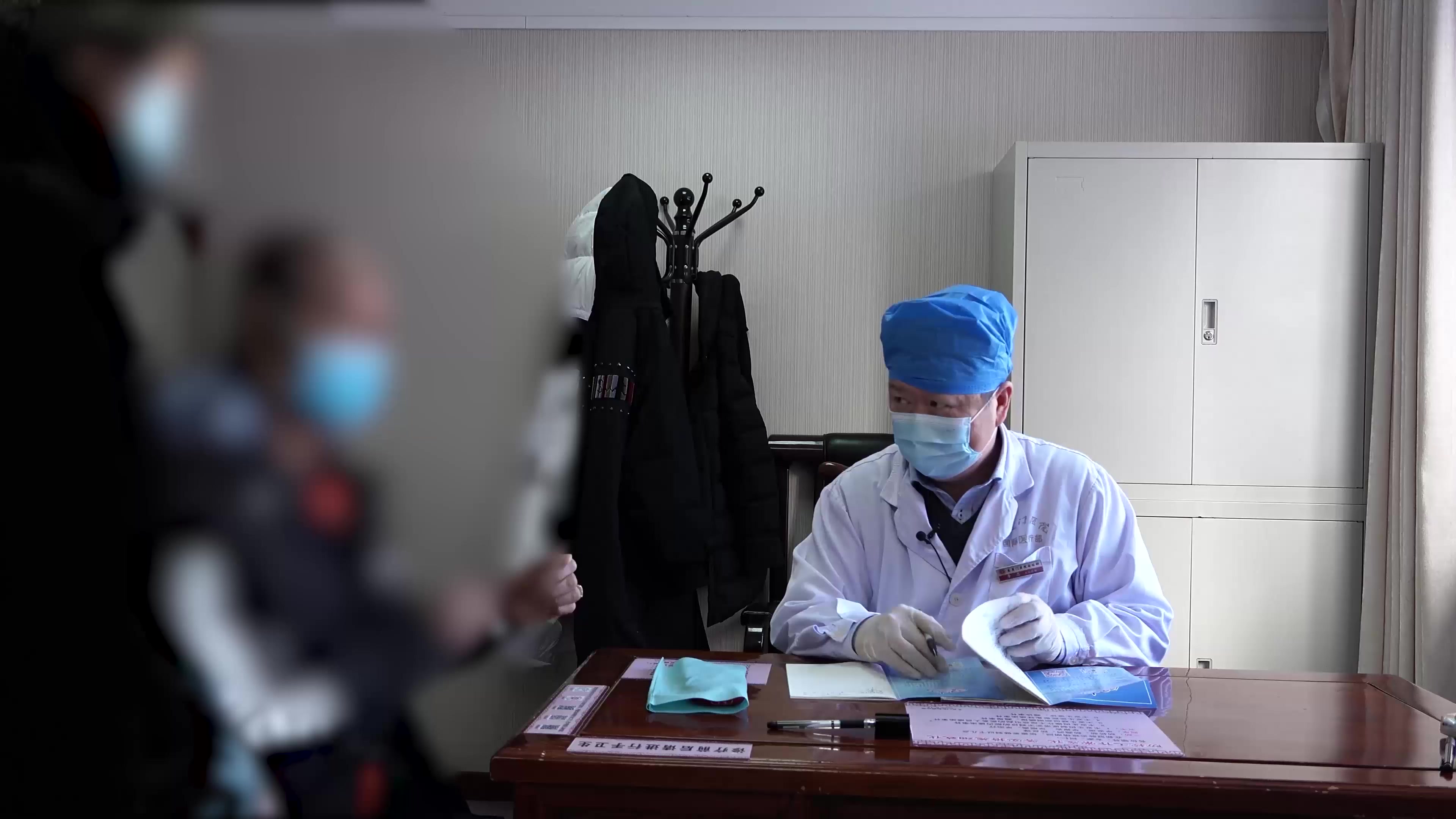 脾肾亏虚清阳不升：69岁肺癌患者行走不稳的中药调治