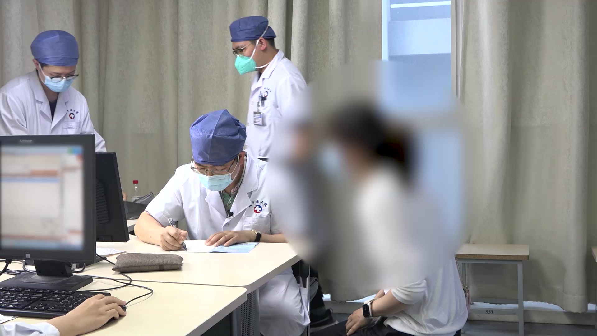 气滞血瘀型骨痹：38岁女性右髋肌腱炎疼痛的活血通络内外合治