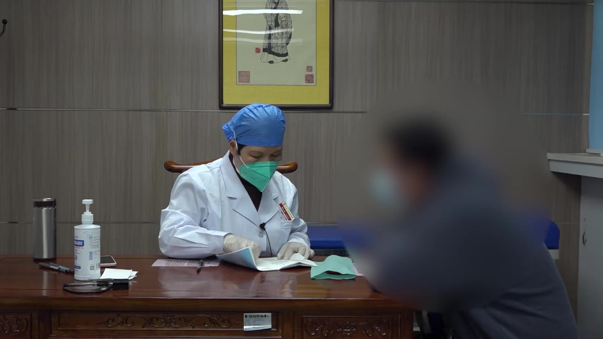 肝阳上亢湿热下注：37岁男性高血压腰痛伴乏力口苦的清利平肝法