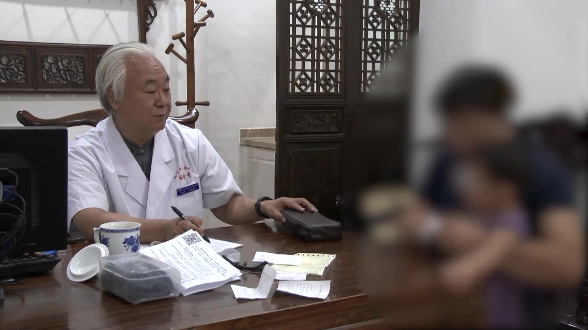 气血不足风邪外袭：29岁三胎宝妈产后全身疼痛4年半的中药调治
