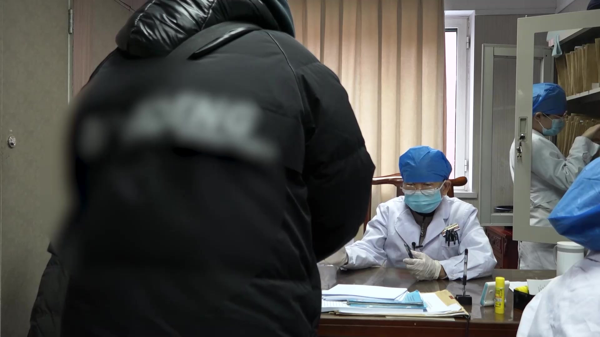脾虚湿盛清阳不升：77岁胸痹患者饭后困倦面部气肿的益气升阳利水法