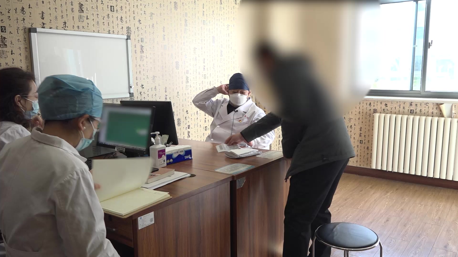 脾肾阳虚痰湿蒙窍肝郁：28岁男性神经衰弱头昏蒙视物不清的温阳化痰疏肝法