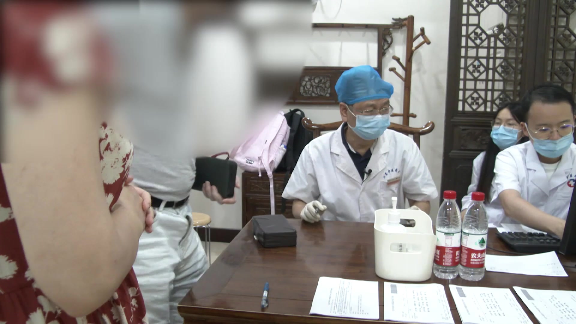 痰瘀互结郁火内扰：47岁男性手部异常感觉20年的清肝活血安神法