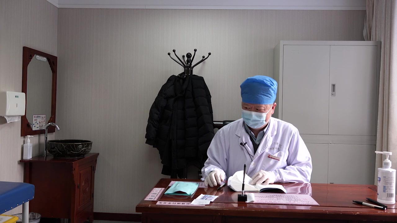 脾肾亏虚气血不足：56岁直肠癌患者下肢沉重乏力之调补法