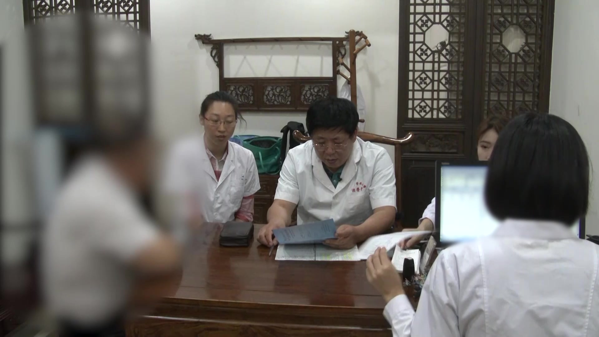 湿热内盛证：44岁男性三高患者血压难降的清热利湿平肝法