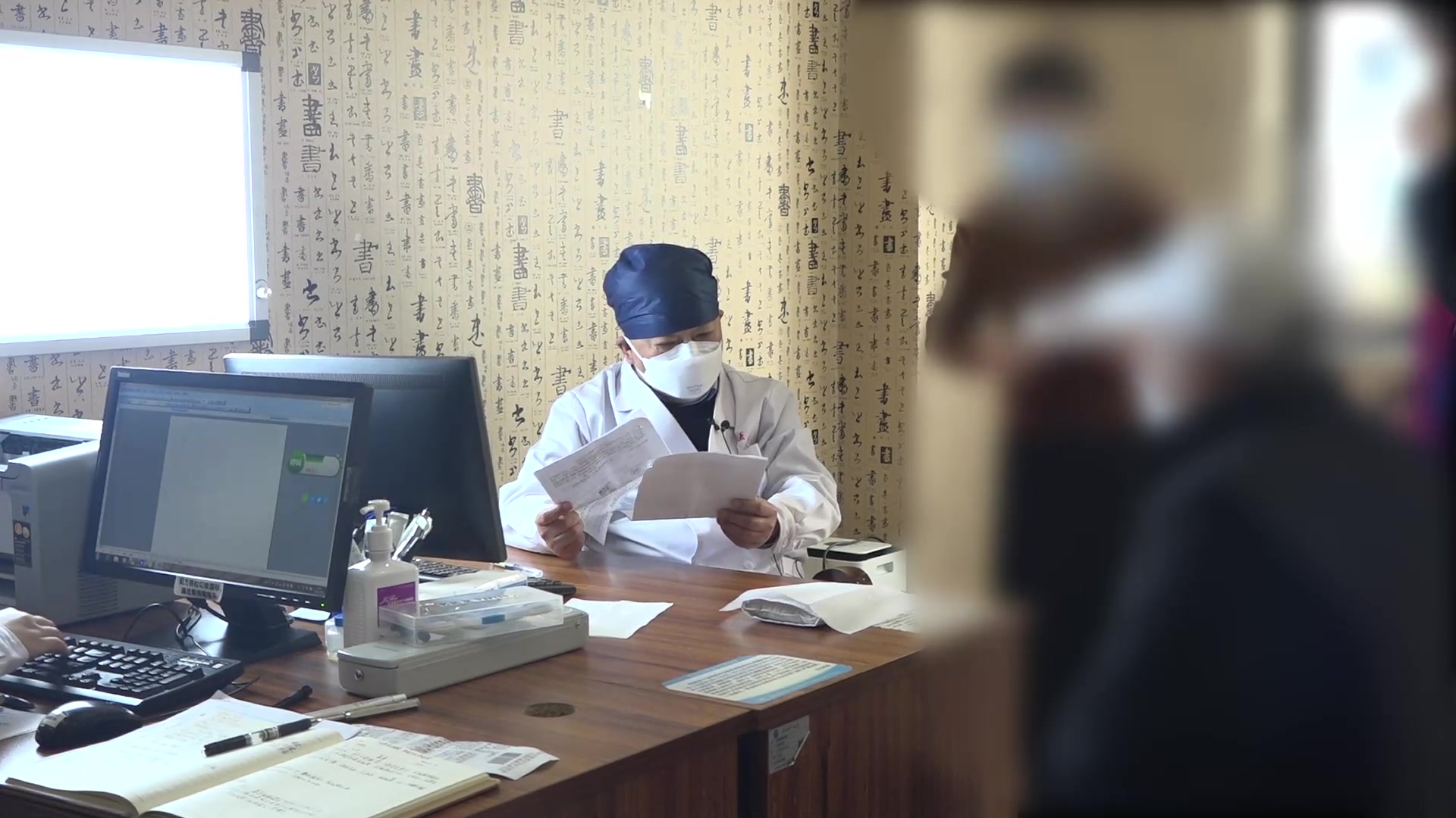 肾气不足痰瘀阻络：56岁男性脑梗后右侧肢体不灵活的补肾化痰通络法