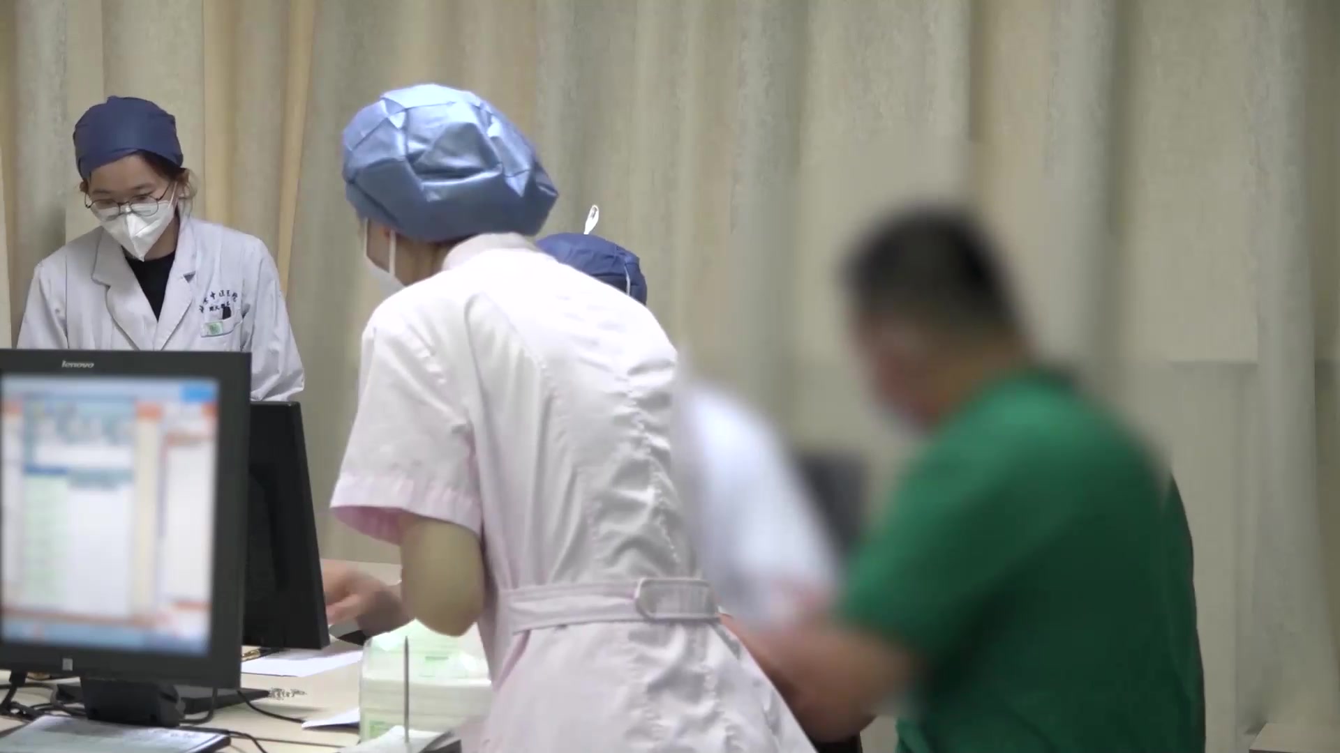 痰热内扰风邪外袭：40岁男性咳嗽咽痒伴痰的清热化痰法