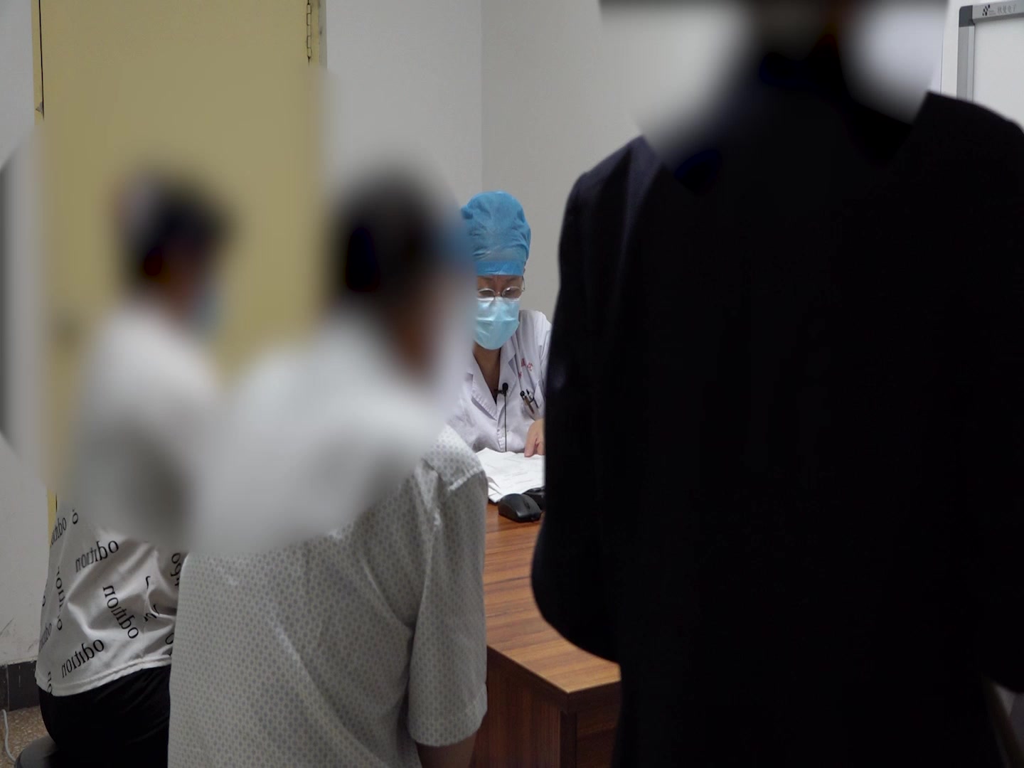 劳伤筋骨气滞血瘀：42岁女性双手劳损疼痛3年的中药外洗法