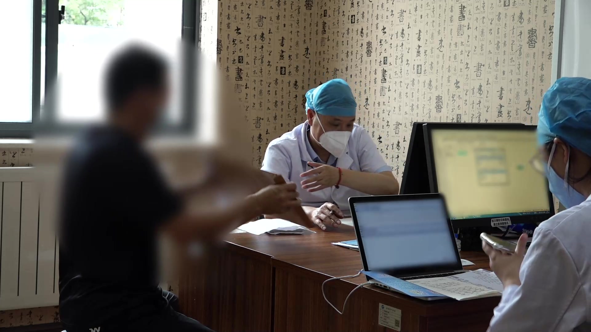 脾阳不足湿热瘀阻：55岁男性溃结反复便血10月的中西结合辨治