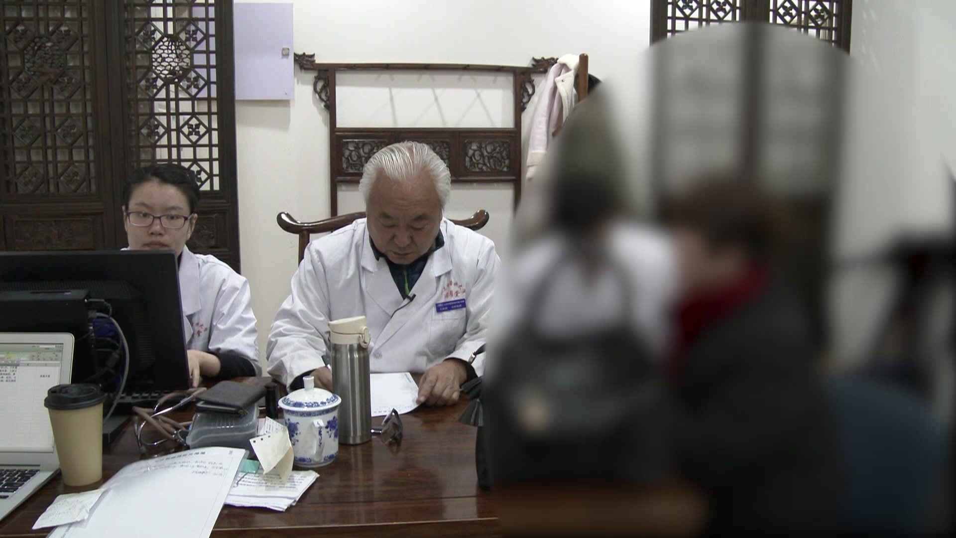 肝阳上亢兼血虚：38岁教师全头闷痛头晕3年余的平肝潜阳通络法