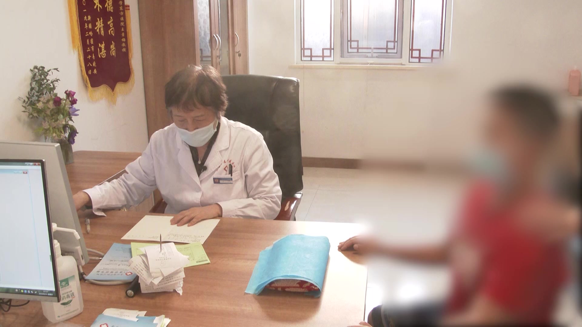 脾虚肝旺风动上扰：11岁男孩抽动症发声好转嘴部抽动交替之平肝熄风法