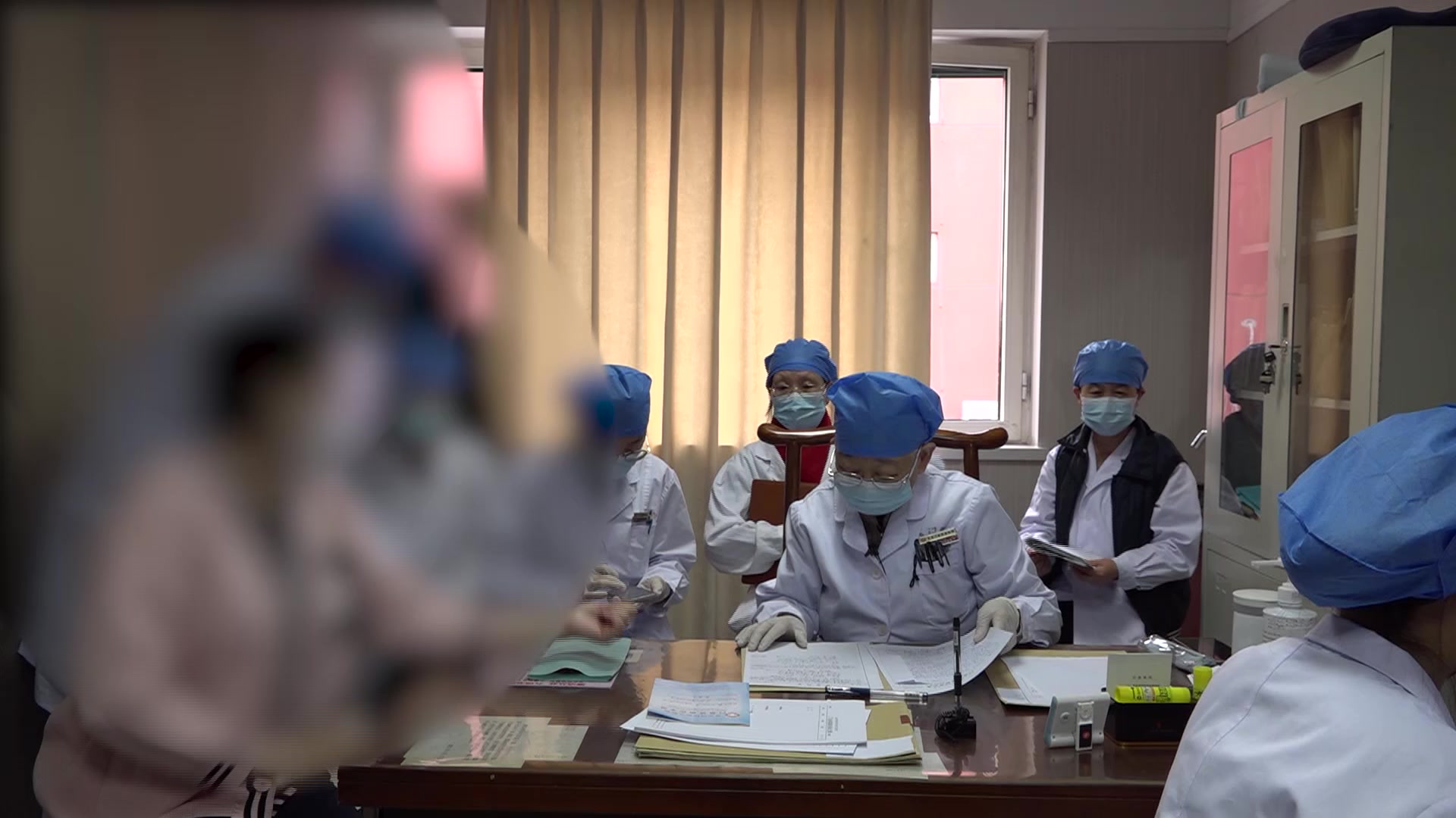 肝郁脾虚冲任虚寒：32岁女性情绪波动后高血压的益气暖宫利水治法