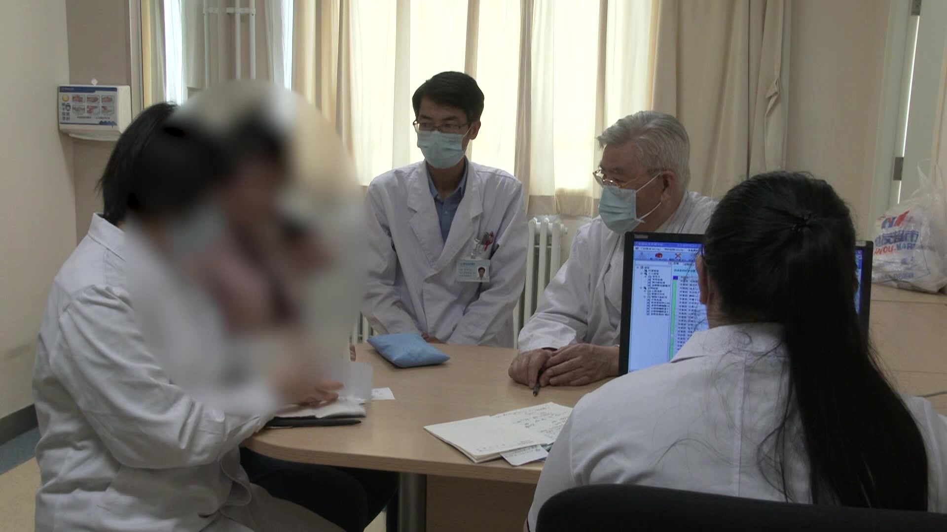 风邪犯肺证：16岁支扩患者感冒后胸闷痰多鼻塞的疏风通窍法