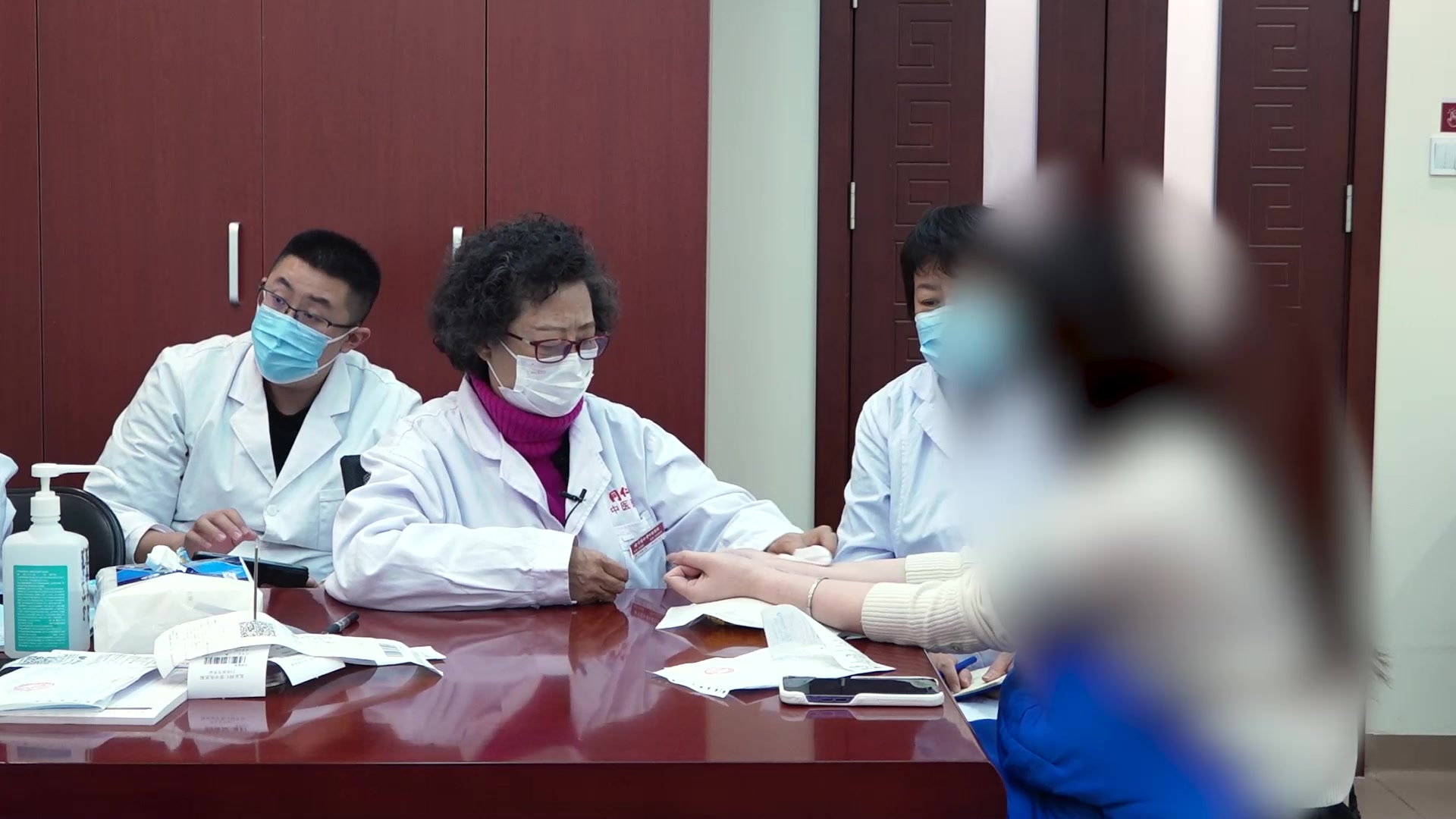 气血失调脾胃不和：25岁女性痛经量少虚胖的温经活血消胀法