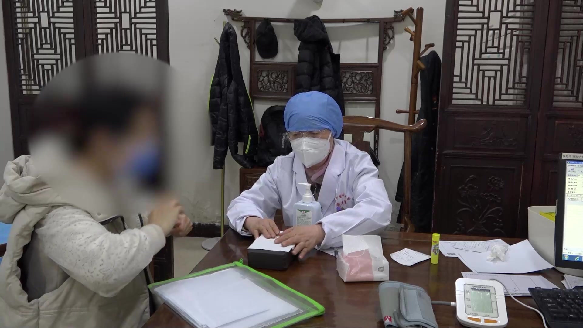 肝肾不足冲任不固：38岁女性月经先期伴经期延长的调经助孕法