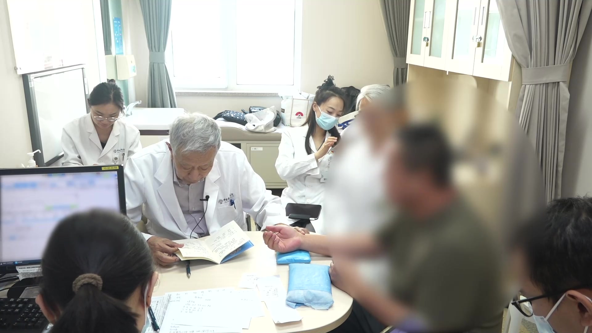肝肾不足兼痰浊：48岁男性头晕听力反复的复诊调治