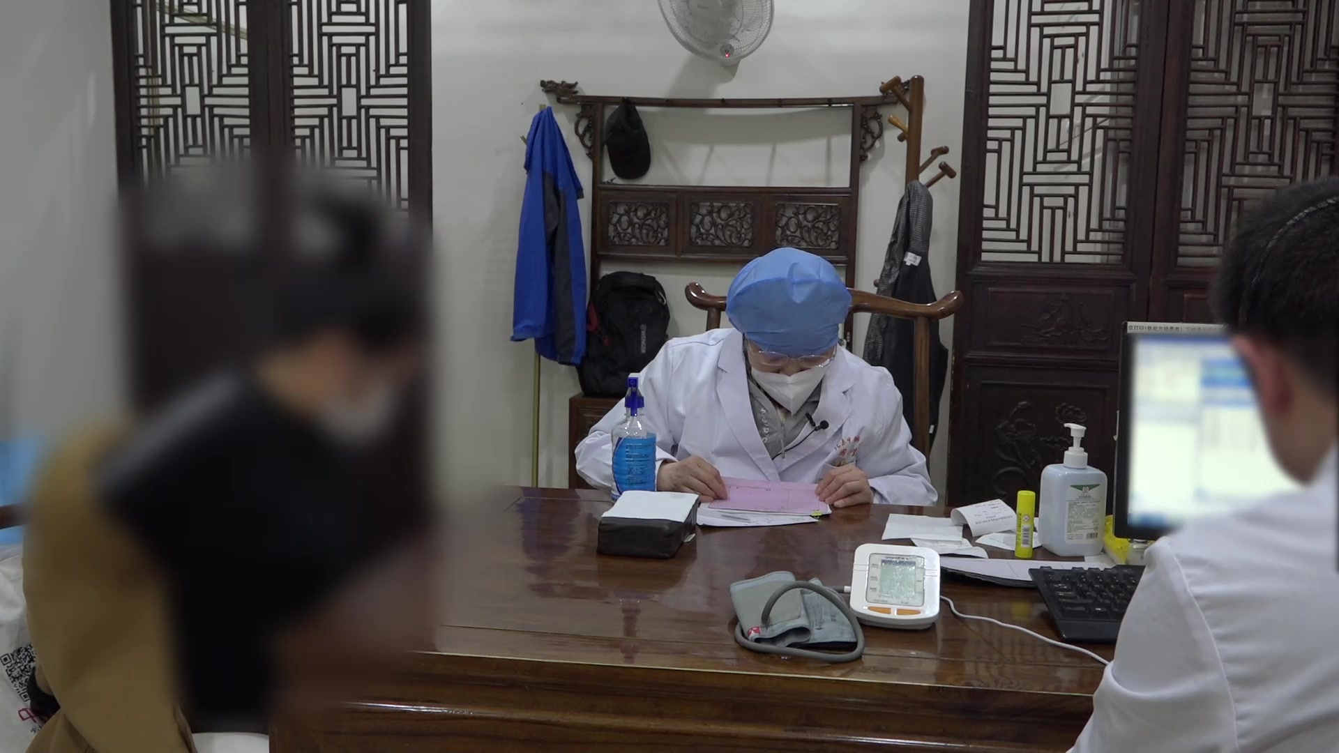肝郁脾虚：34岁多囊患者月经后期伴失眠便溏的疏肝健脾活血法